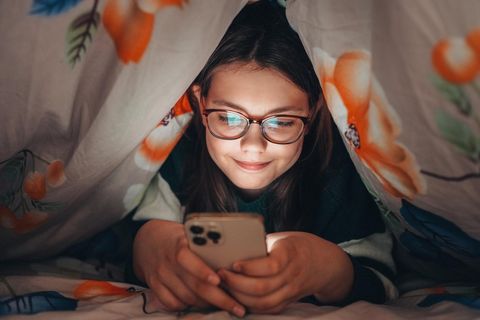 Wie Eltern ihre Kinder vor digitalen Gefahren schützen – acht konkrete Tipps