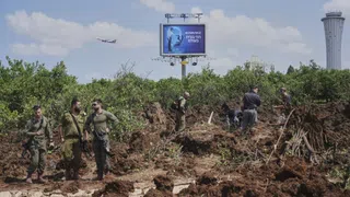 Huthi schiessen Raketen auf Israel – Flughafen Tel Aviv getroffen