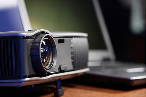 Full HD Mini-Beamer für 98 statt 169 Euro: Die Top-Deals am Montag
