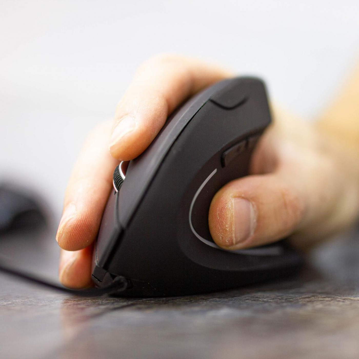 Ergonomische Maus von Logitech für 58 statt 120 Euro: Top-Deals am Freitag