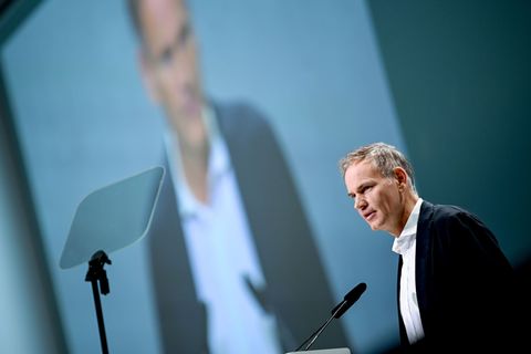 VW-Aktionäre fordern Blumes Rückzug von Porsche-Spitze