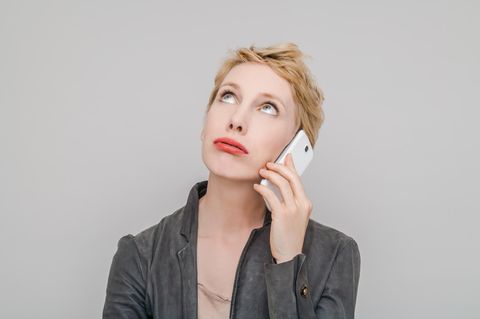 Wie Sie ein Telefonat charmant beenden können