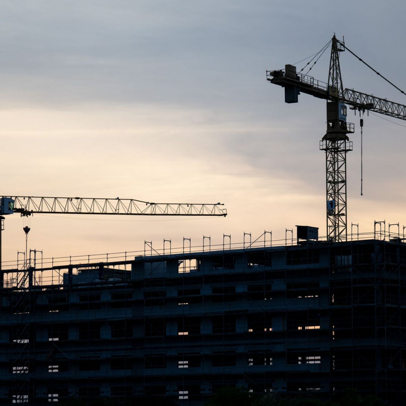 DIHK: Unternehmen halten Investitionen zurück