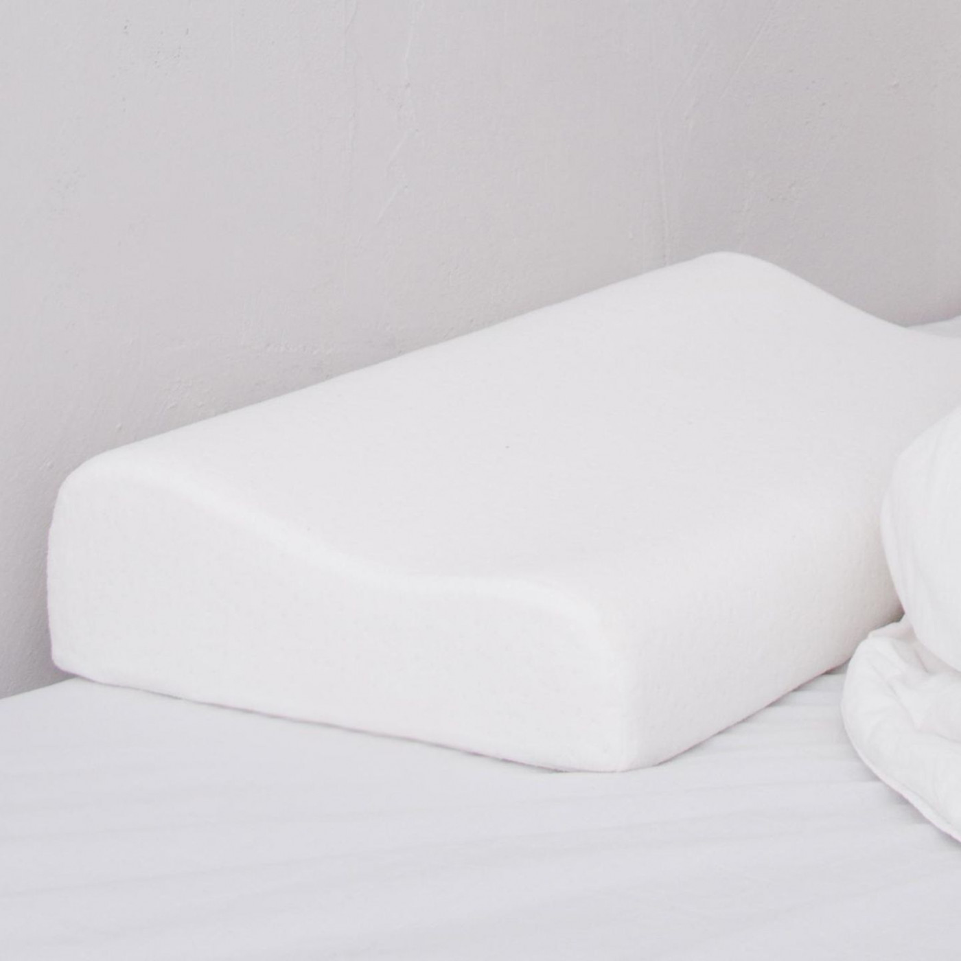 Ergonomisches Seitenschläferkissen aus Memory Foam mit 32 % Rabatt