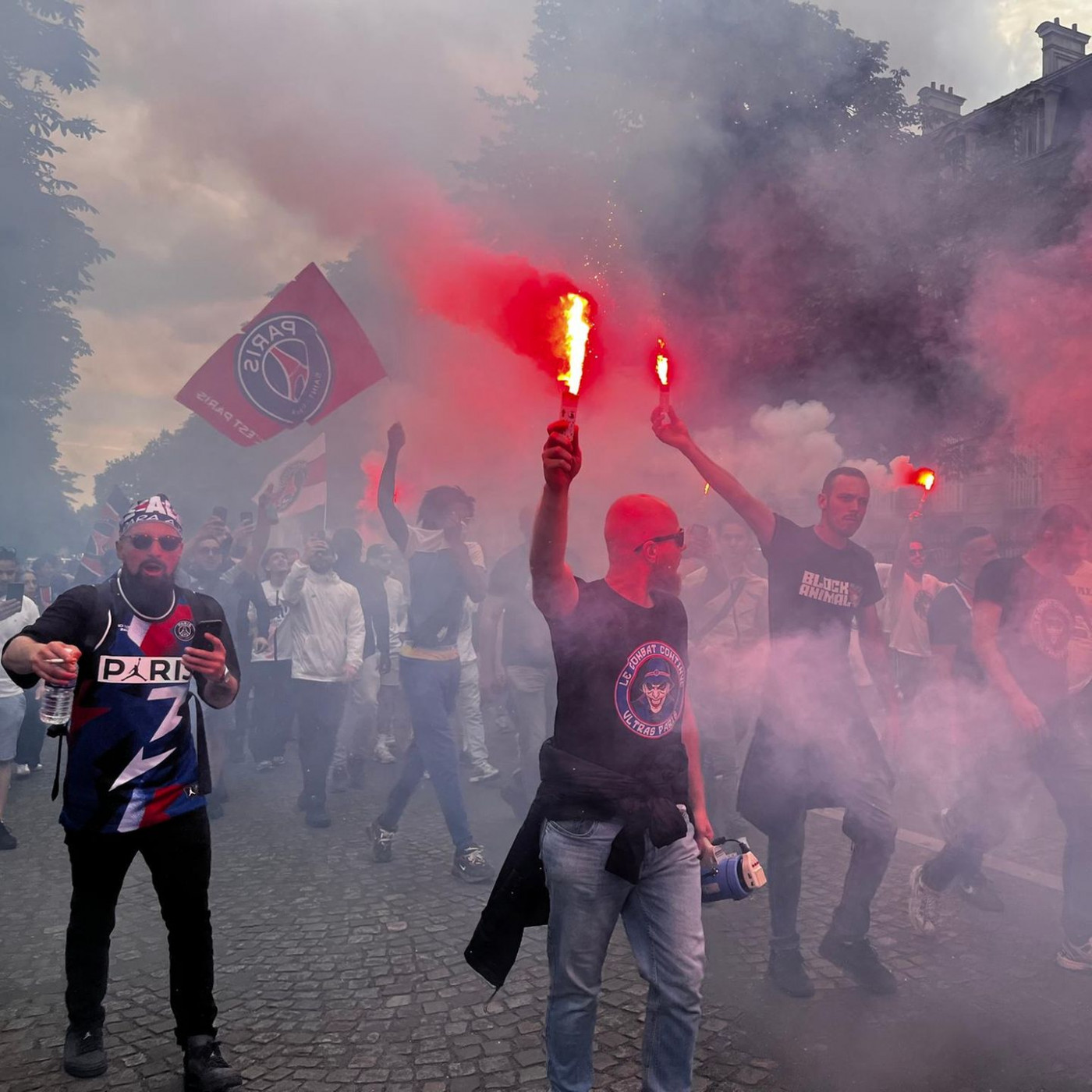 Nach Ausschreitungen in der Nacht: Friedliche PSG-Party in Paris