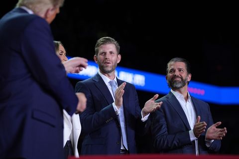 "Trump Mobile": Präsidentensöhne stellen Handyangebot vor