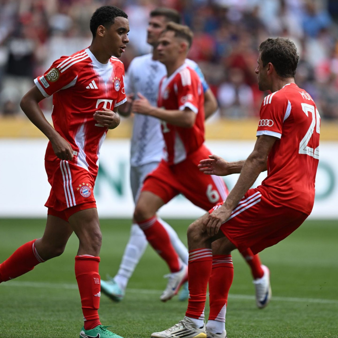 FC Bayern nimmt Amateur-Team aus Neuseeland auseinander