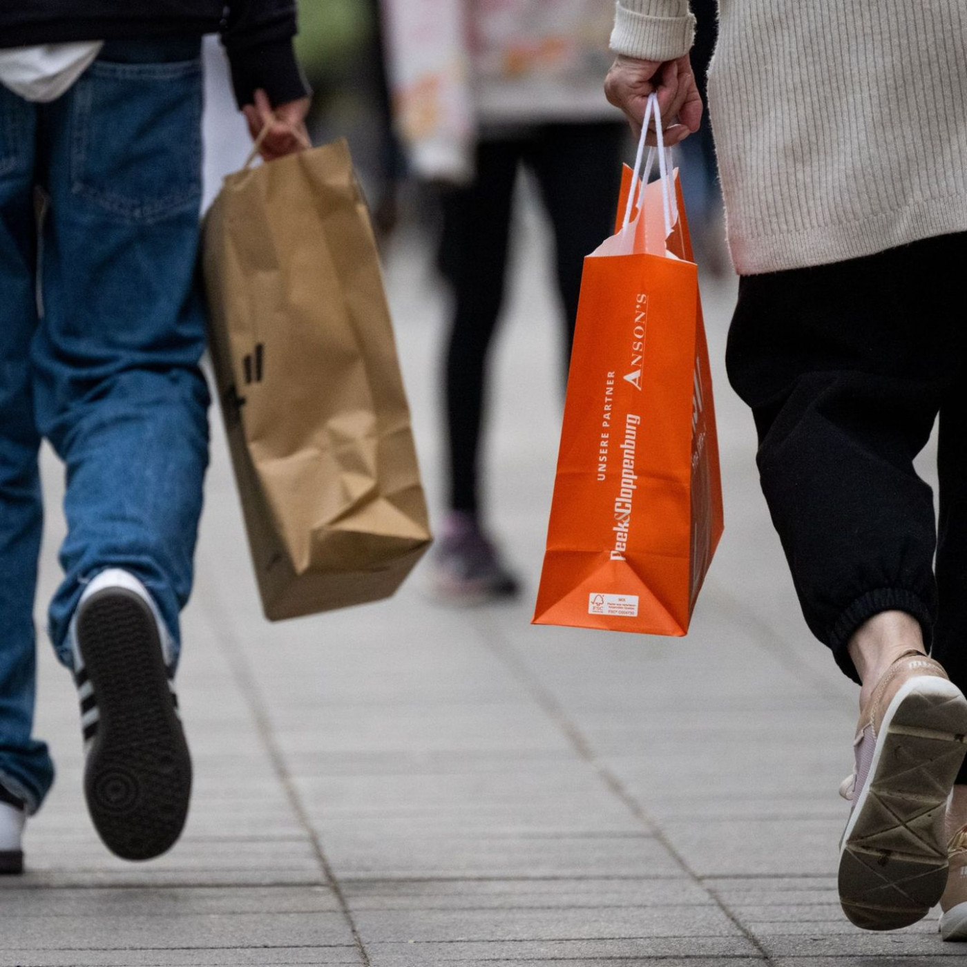 Verbraucher in Deutschland sind laut Studie "Modemuffel"