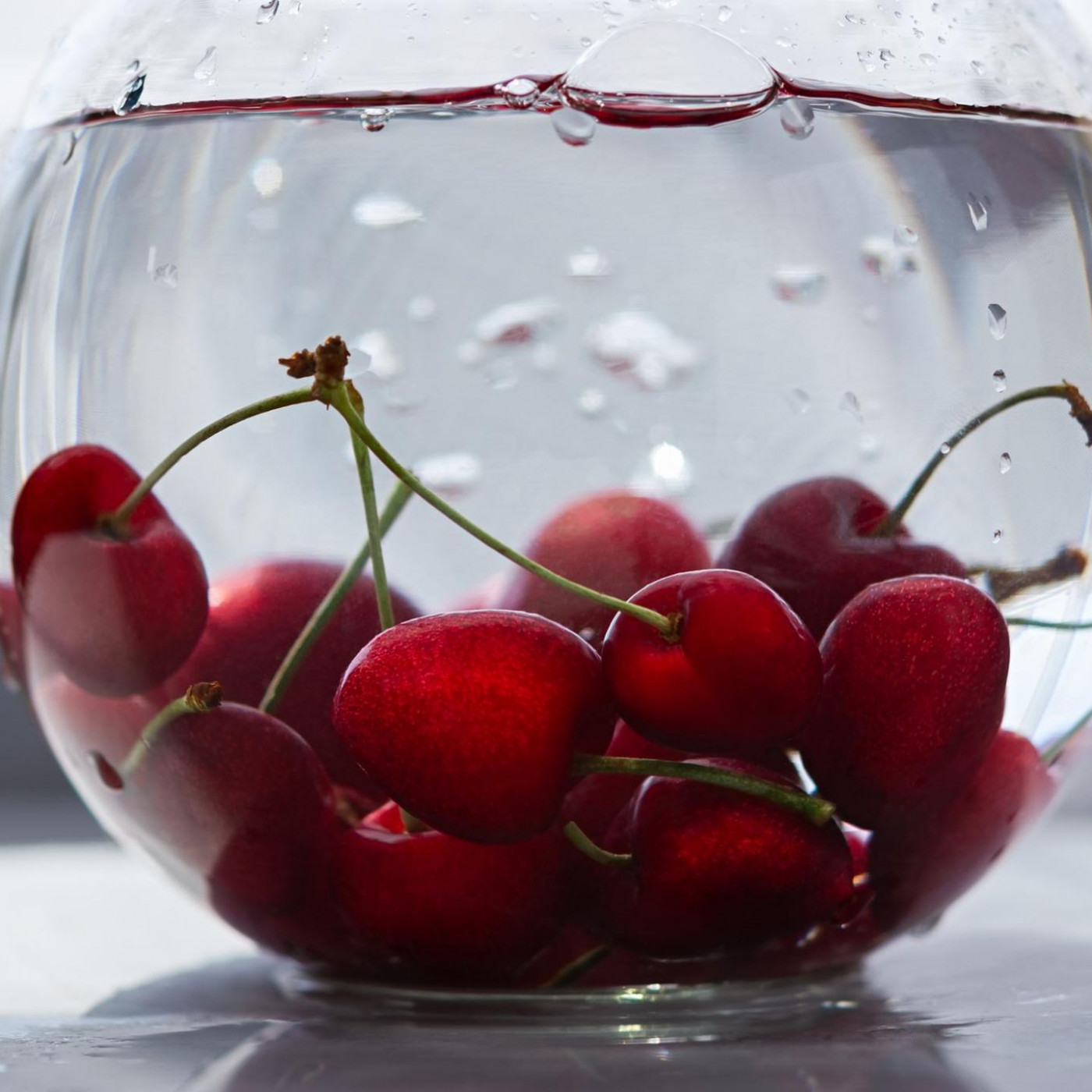 Ist es ungesund, Kirschen zu essen und danach Wasser zu trinken?