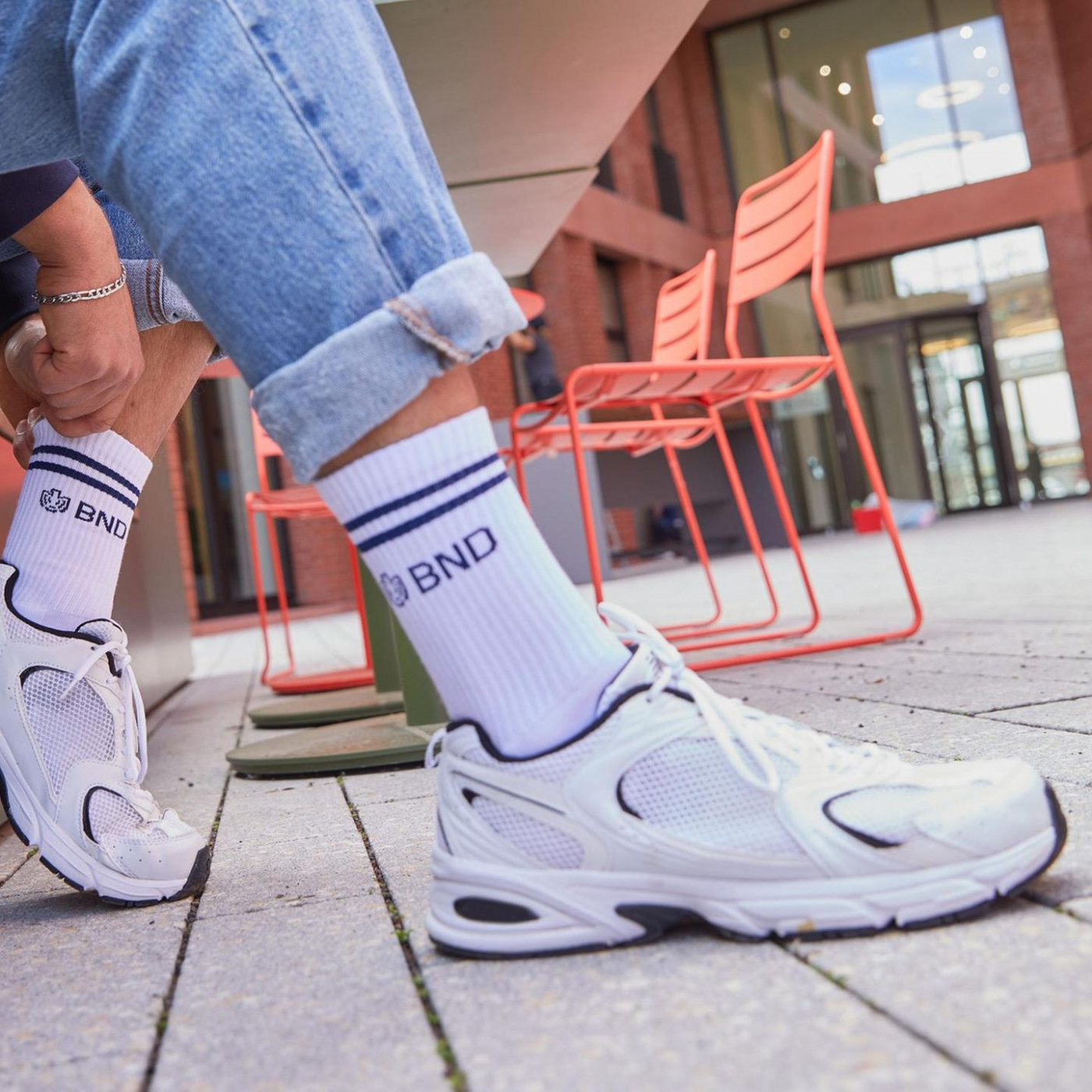 Warum der BND jetzt Tennissocken verkauft