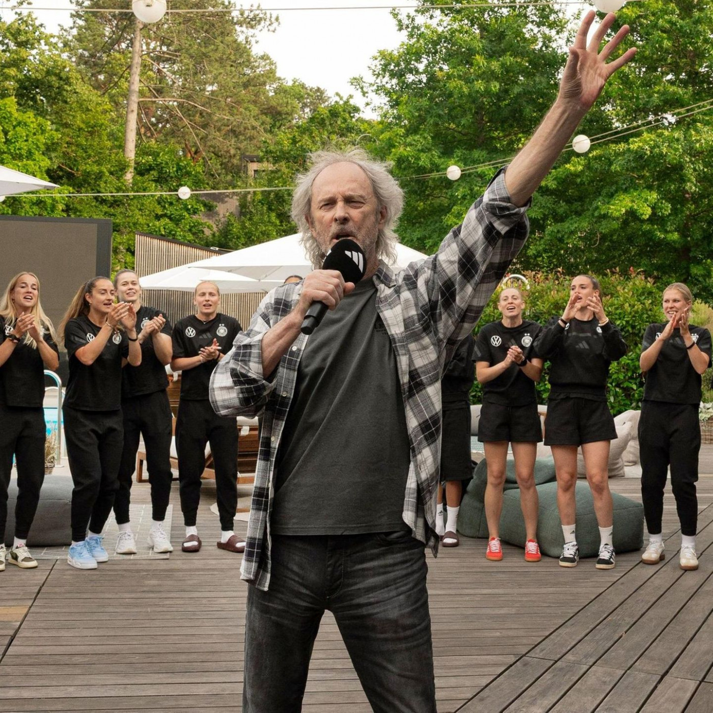 Hit von Wolfgang Petry wird offizielle Hymne der DFB-Frauen