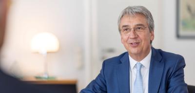Kartellamt überprüft Marktmacht von Google, Microsoft und Amazon