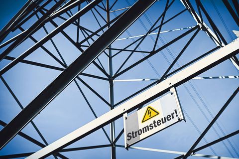 Merz trifft der Stromschlag