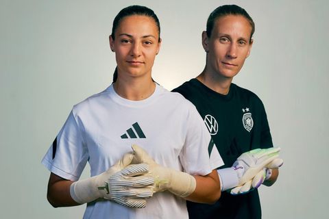 DFB-Torhüterinnen über Krebs: "Werden wir daran sterben?"