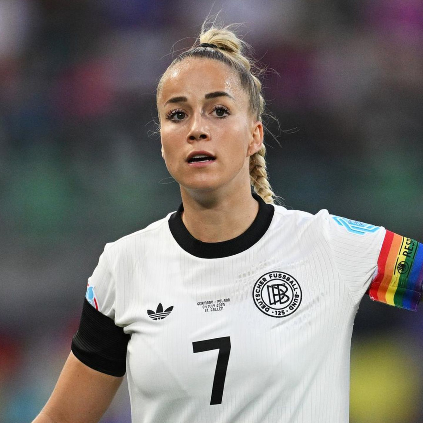 Rückschlag für DFB-Elf: Giulia Gwinn muss verletzt ausgewechselt werden