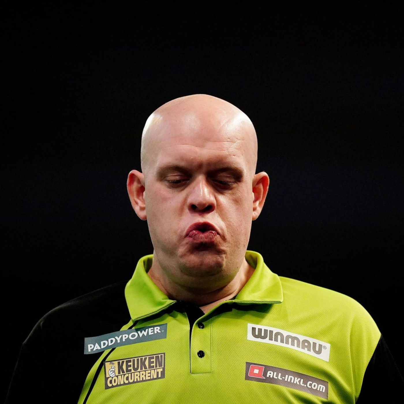 "Wie eine wandelnde Leiche" – was ist mit Michael van Gerwen los?