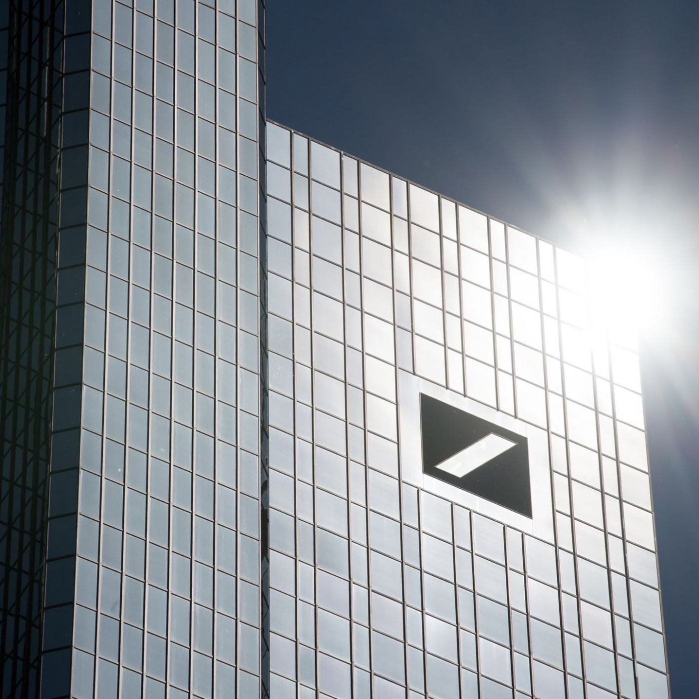 Deutsche Bank schließt Modernisierung von Geldautomaten ab