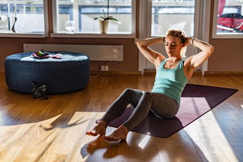 Jeden Tag 100 Sit-ups – so verändert das Bauchtraining den Körper