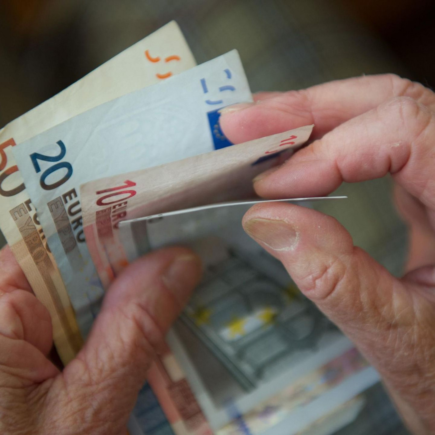 So viele Vollzeitbeschäftigte verdienen weniger als 3500 Euro im Monat