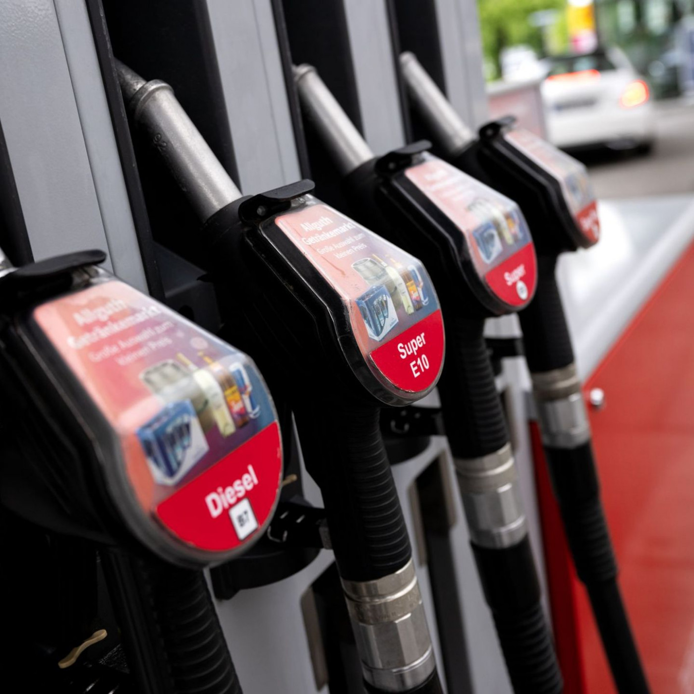 Diesel kaum billiger als Super - Selbstzünder lohnt seltener