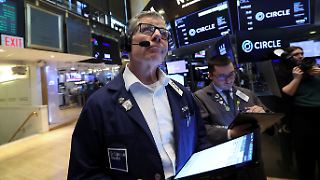 Wall Street schließt trotz starker Tech-Ergebnisse im Minus