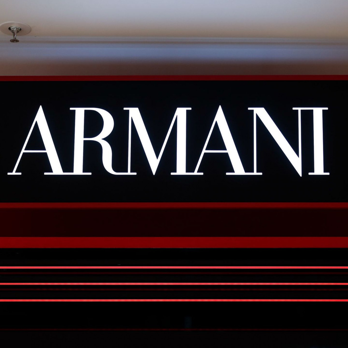 Italien verhängt Millionenstrafe gegen Armani-Unternehmen