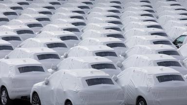 Die Autoindustrie gerät ins Schleudern