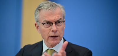 „Wir müssen länger arbeiten“ – Wirtschaftsweiser fordert langfristig Rente mit 69