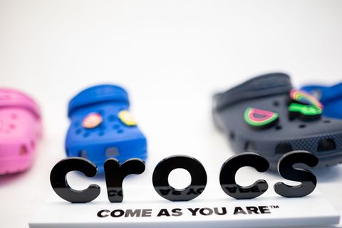 Aktie von Crocs-Firma bricht um fast 30 Prozent ein