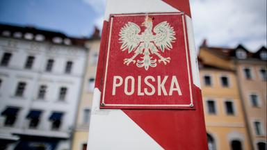Polen ziehen zurück nach Polen
