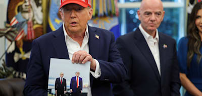 „Dieser Mann heißt Wladimir Putin, von dem ich ausgehe, dass er kommt“, sagt Trump