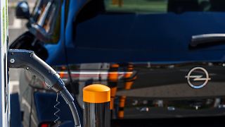 Opel verschiebt Elektro-Wende - Verbrenner bleiben länger
