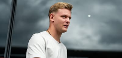 „Warum sollte er helfen können?“ – Ecclestone zweifelt an Mick Schumacher