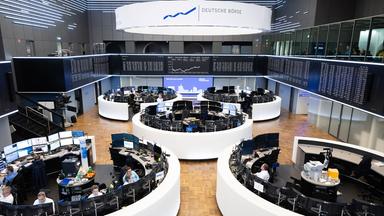 DAX schließt über 24.000 Punkten