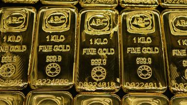 DAX etwas erholt, Gold auf Rekordhoch