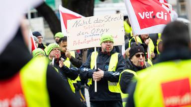 Weniger Ausfalltage, mehr Streikende