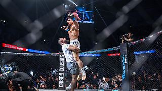 Taha erobert Holzer-Land - "MMA-Tarzan" schlägt ein