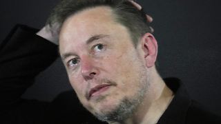 Elon Musk kauft Tesla-Aktien für eine Milliarde Dollar