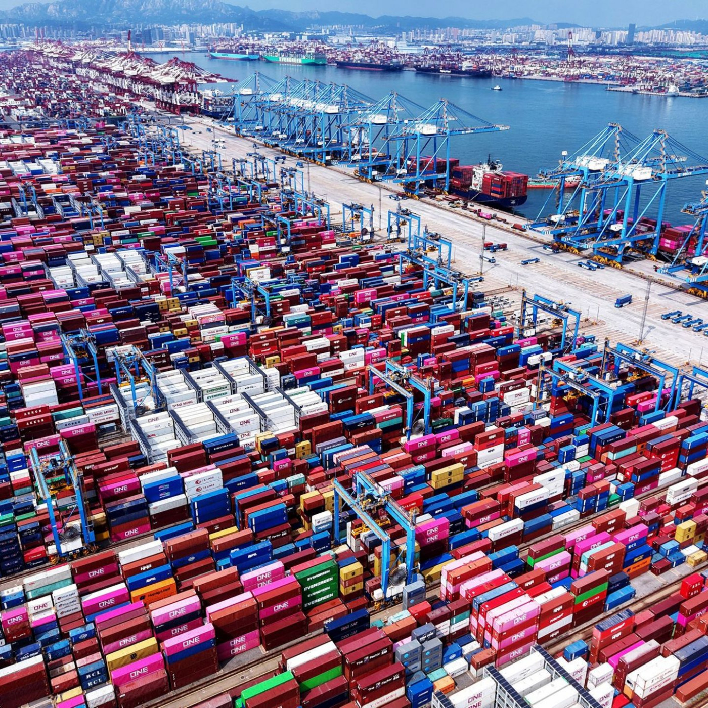 Chinas Exporte und Importe im September deutlich gestiegen
