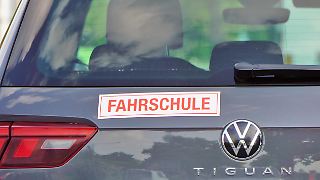 Kompaktere Ausbildung soll Führerscheinpreis senken