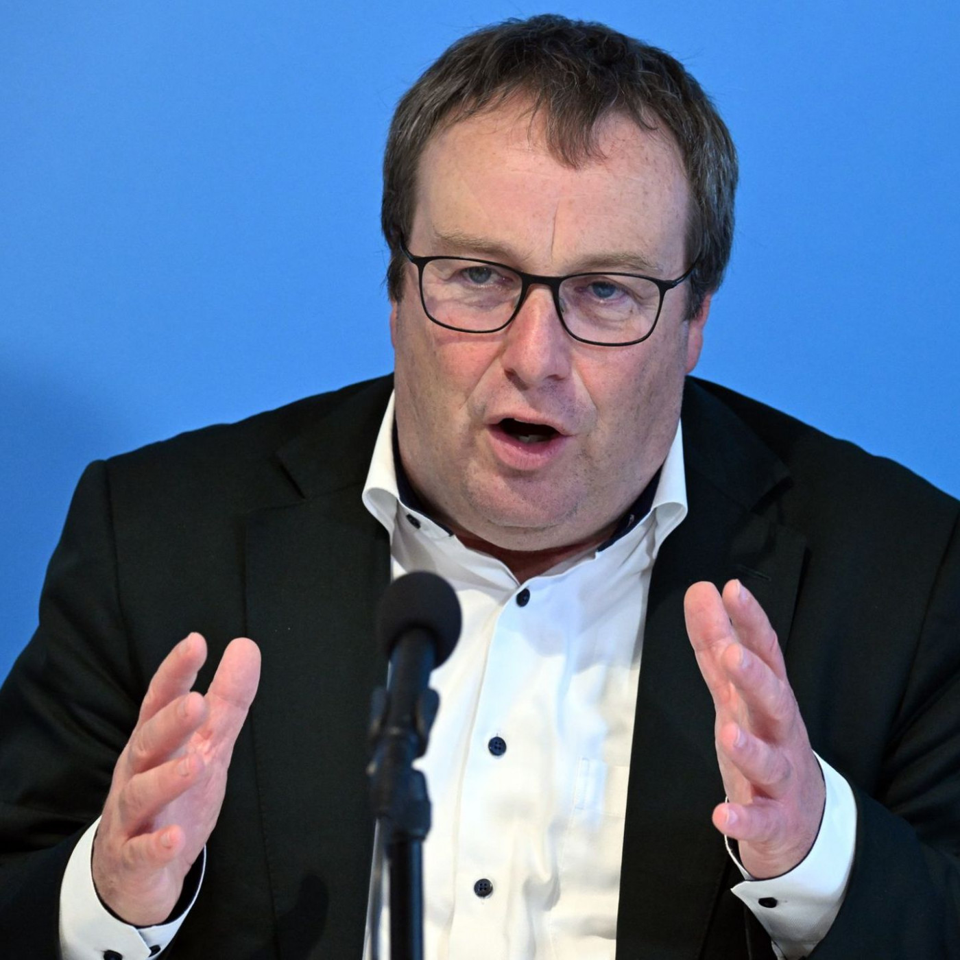 NRW-Verkehrsminister: Zahl der Schlaglöcher wird zunehmen