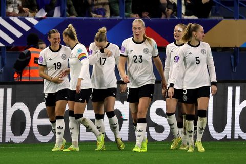 DFB-Frauen ziehen mit Unentschieden ins Finale ein
