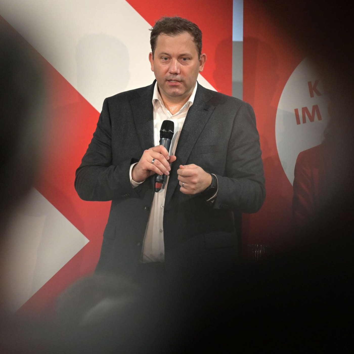 Klingbeil fordert Ende aller Stahlimporte aus Russland