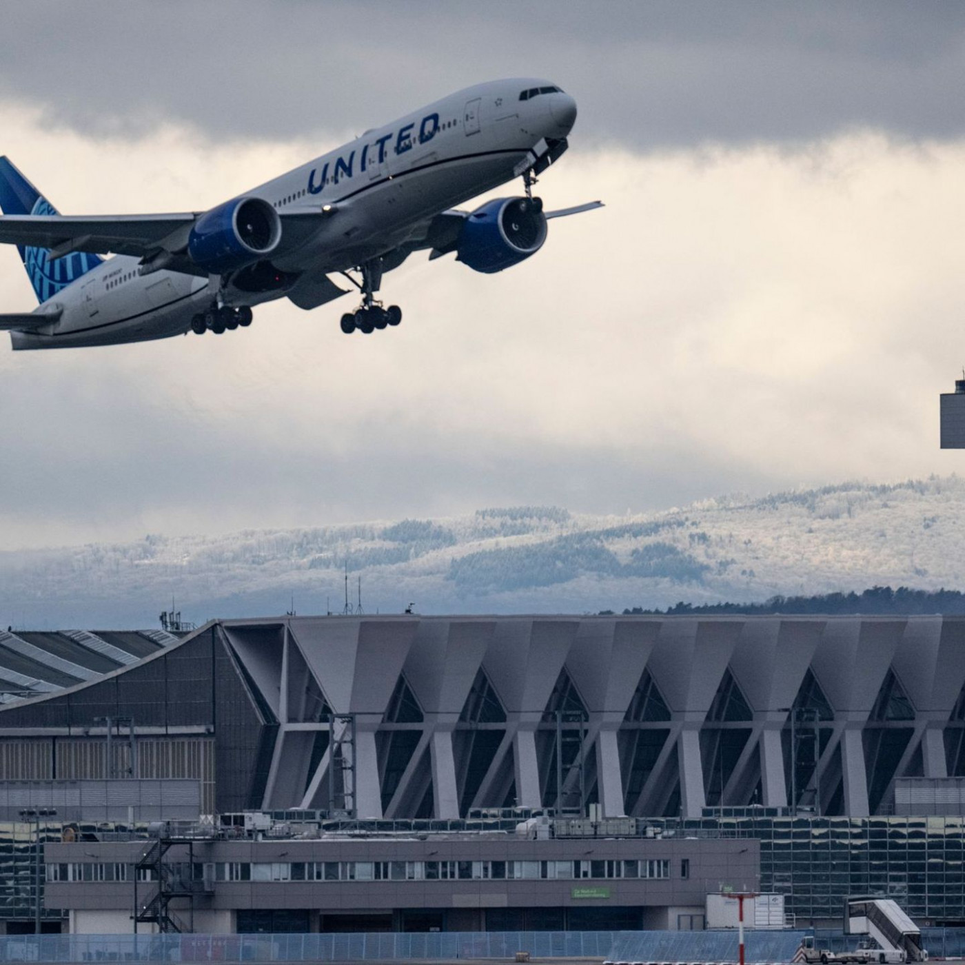 Trotz Trump und hohen Preisen: Flugverkehr in die USA stabil