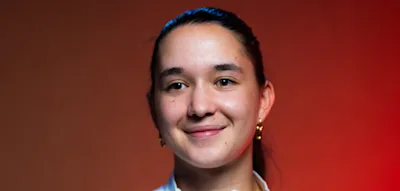 Seit sie 16 ist, bekommt sie Hassnachrichten