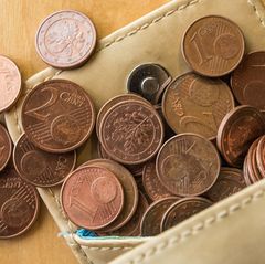 Zahl der Überschuldeten steigt - 111.000 Fälle mehr als 2024