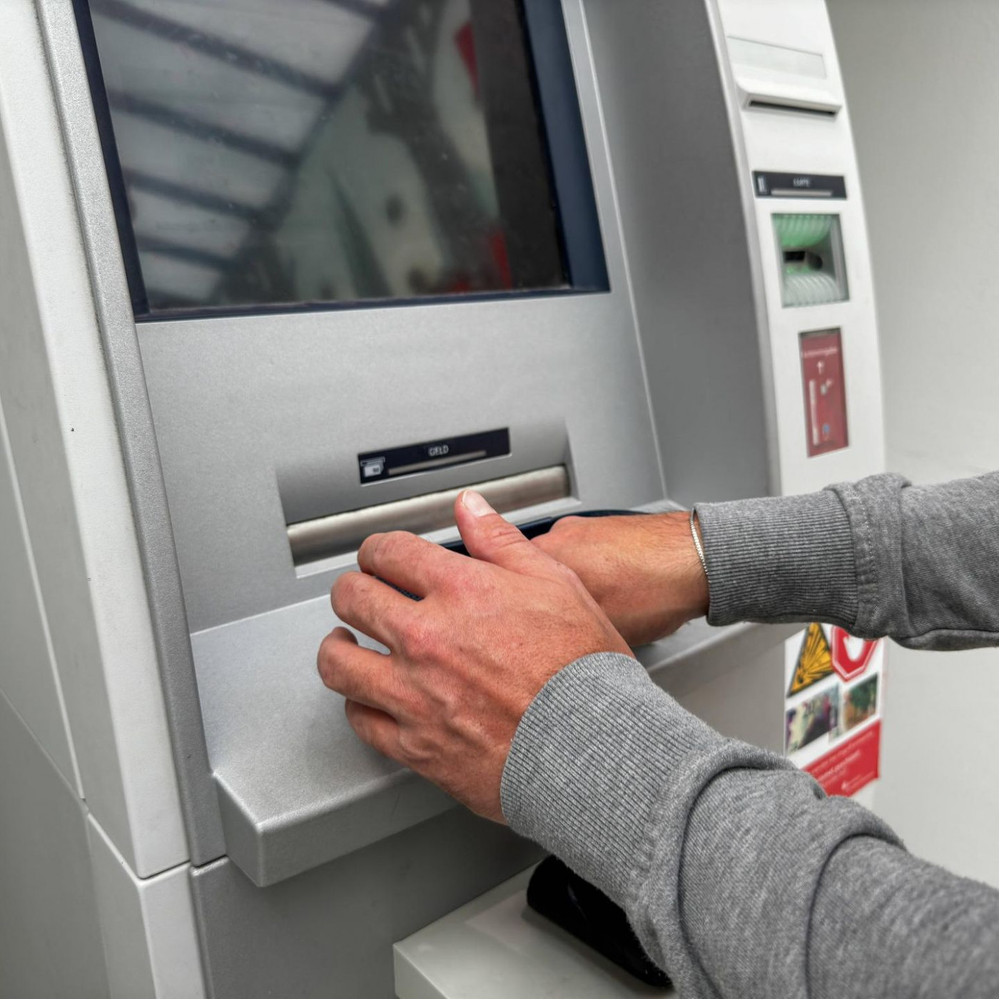 Diese Taste am Geldautomaten sollten Sie bei jeder Benutzung drücken