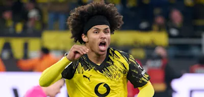 Adeyemis Geste nach dem Tor – lass sie doch reden?