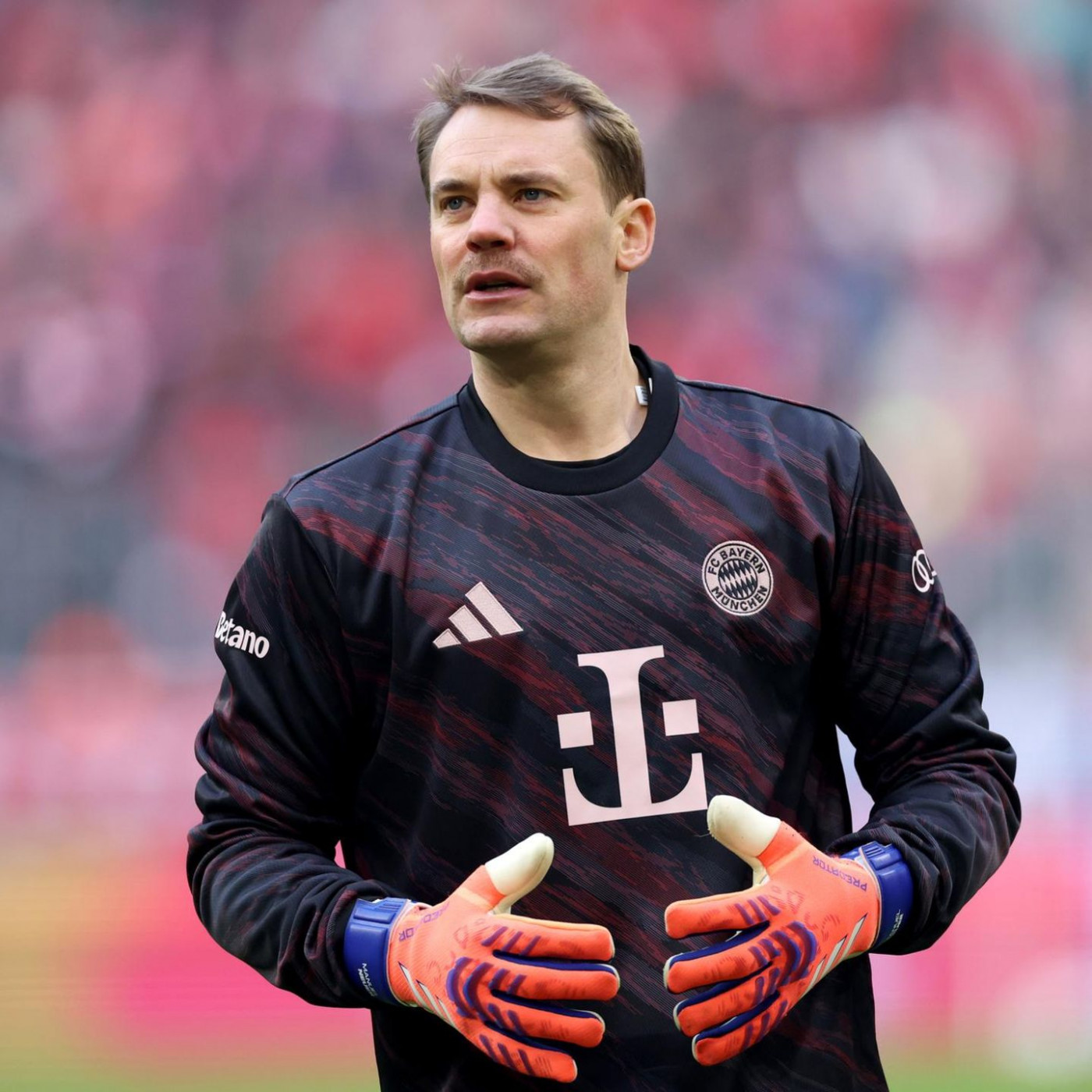 Warum sich Bayern mit einem umgekehrten T auf dem Trikot warm machte