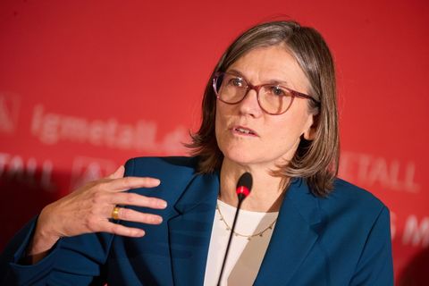 IG Metall: Unternehmen müssen sich zu Deutschland bekennen